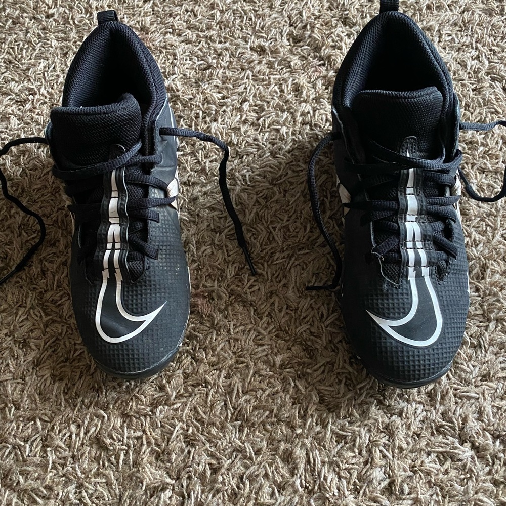 Nike baseball shoes